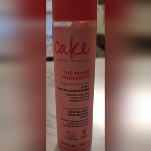 Cake Mane manager leave-in-conditioner.